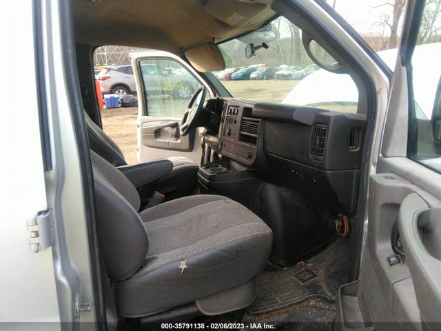 Chevrolet EXPRESS CARGO VAN 2012 1GCWGGCG7C1120979 Image 6