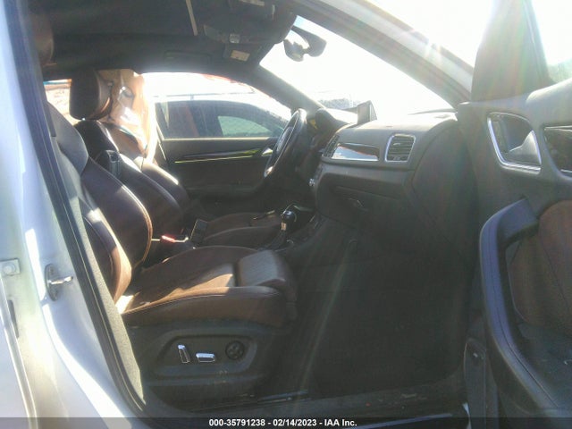 WA1JCCFS0JR001047 Audi Q3 Premium Plus