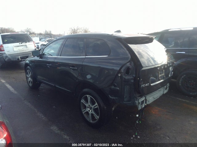 2013 VOLVO XC60 T6 VIN: YV4902DZ9D2386517