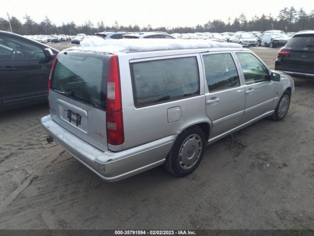 YV1LW55A3X2610090 Volvo V70