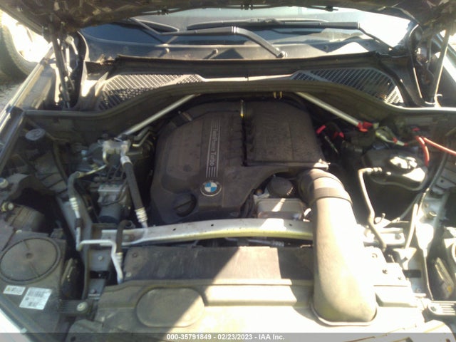 2015 BMW X5, VIN: 5UXKR0C5XF0P07166