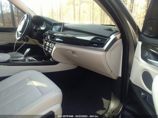 2015 BMW X5, VIN: 5UXKR0C5XF0P07166