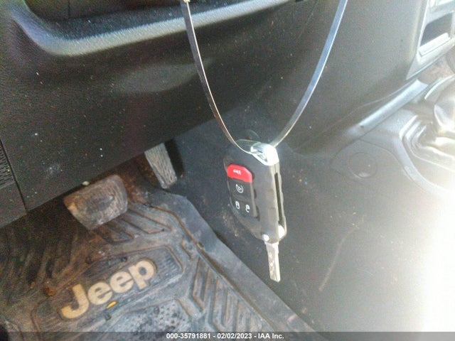 2021 Jeep Wrangler, VIN: 1C4HJXDG7MW834494