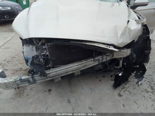 3FA6P0HD5KR108328 Ford FUSION SE