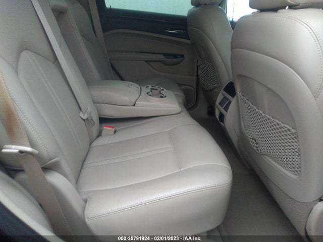 2015 Cadillac SRX, VIN: 3GYFNBE33FS548516