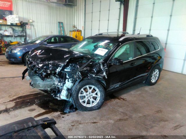 1C4PJMCS0HW568385 Jeep Cherokee Latitude