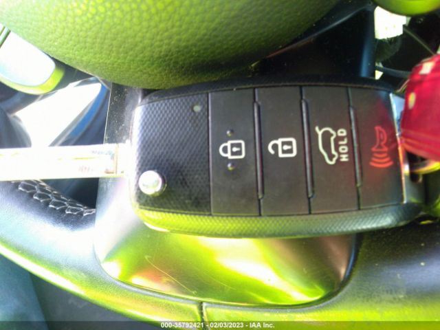 KNDJP3A53J7602332 KIA SOUL +