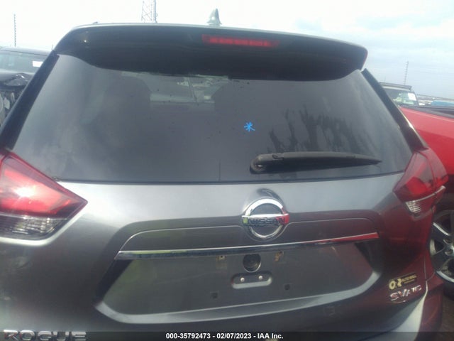 2018 NISSAN ROGUE SV VIN: 5N1AT2MV2JC701227