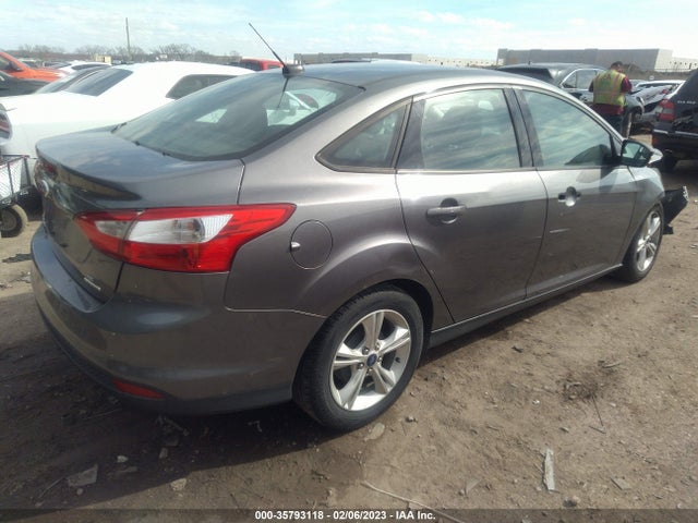 Ford FOCUS SE 2014 1FADP3F2XEL455814 Image 4