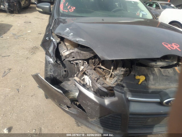 Ford FOCUS SE 2014 1FADP3F2XEL455814 Image 6