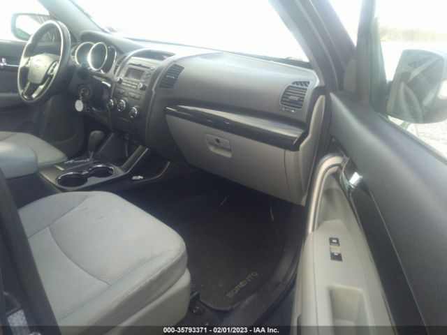 5XYKTDA2XBG062784 KIA SORENTO LX