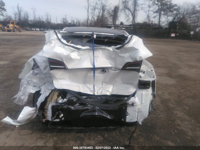 2021 Tesla Model Y, VIN: 5YJYGAEE9MF236520