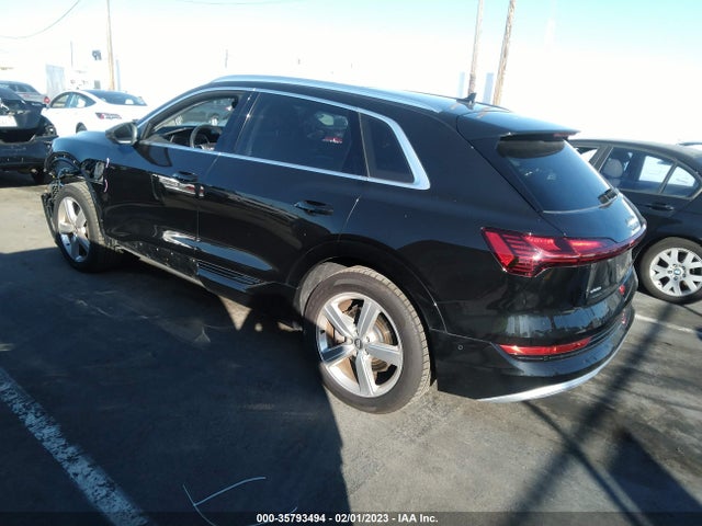 2019 Audi e-tron, VIN: WA1VABGE2KB012734