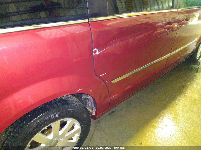 2015 Chrysler Town & Country, VIN: 2C4RC1BG1FR588763