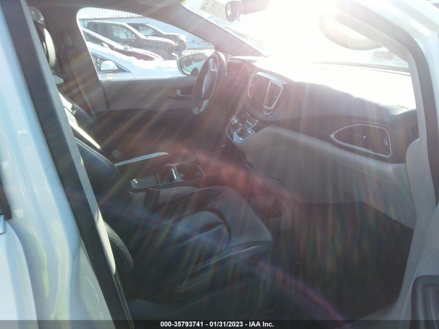 Chrysler Pacifica Touring L 2018 2C4RC1BG8JR130288 Image 6