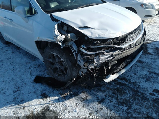 Chrysler Pacifica Touring L 2018 2C4RC1BG8JR130288 Image 7