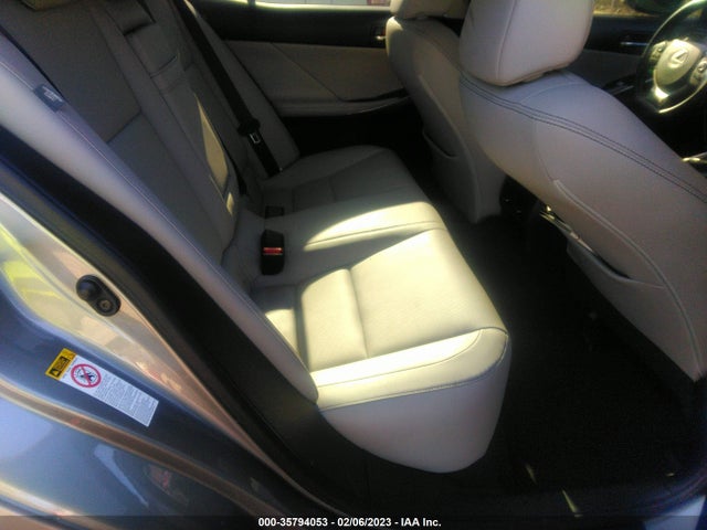Lexus IS 200T 2016 JTHBA1D24G5023624 Image 8