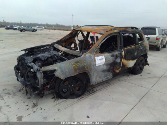 1C4PJLLB9KD324814 Jeep Cherokee Altitude