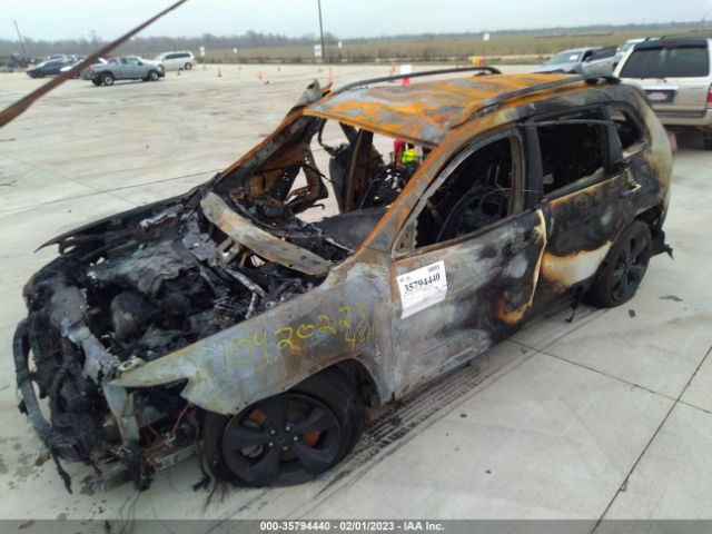 1C4PJLLB9KD324814 Jeep Cherokee Altitude