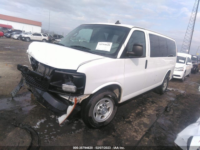 Chevrolet Express Passenger Ls 2016 1GAWGEFF1G1268227 Image 2