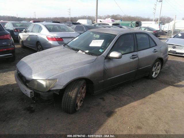 Lexus IS 300 2003 JTHBD192730071397 Image 2