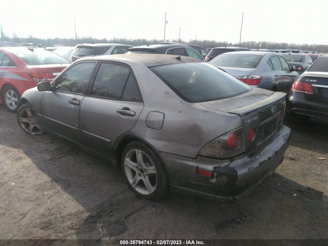 Lexus IS 300 2003 JTHBD192730071397 Image 3