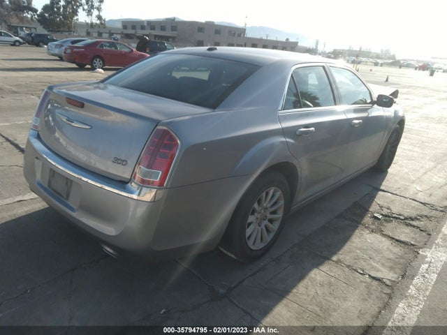 Chrysler 300 2014 2C3CCAAG8EH161922 Image 5