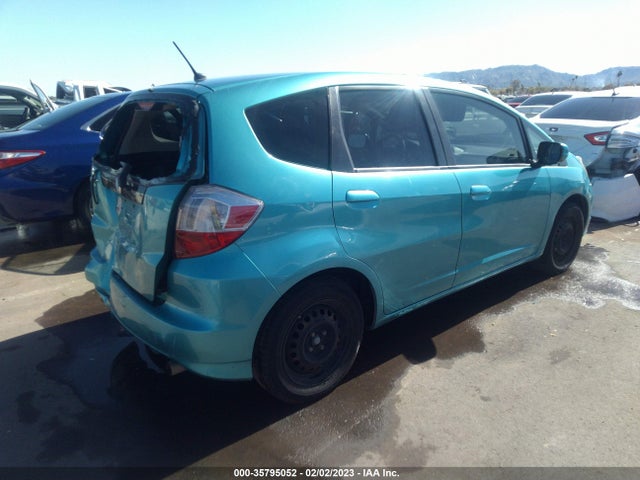 2012 HONDA FIT VIN: JHMGE8H39CC031844
