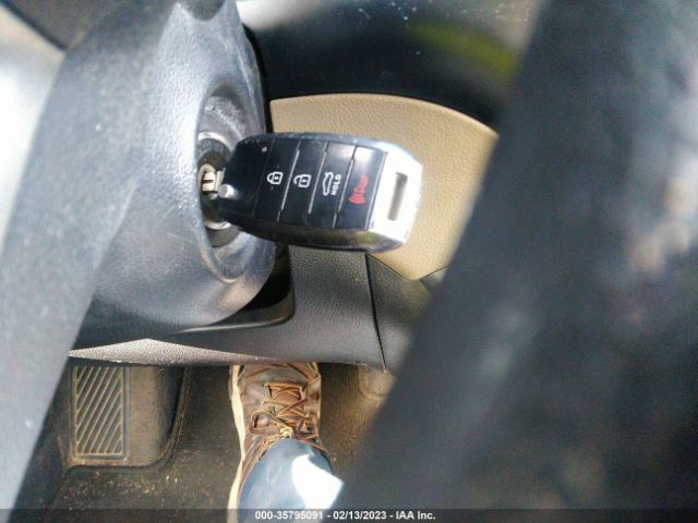 KNADM4A30E6376284 KIA RIO LX