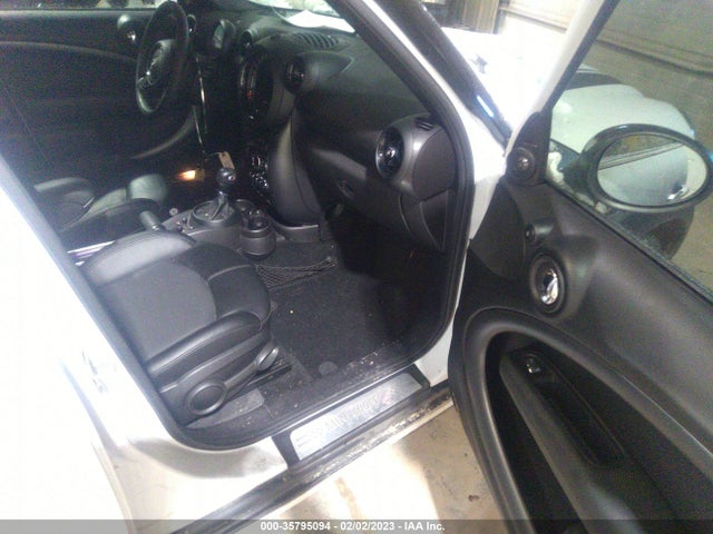2015 Mini Countryman, VIN: WMWZC5C51FWP44888