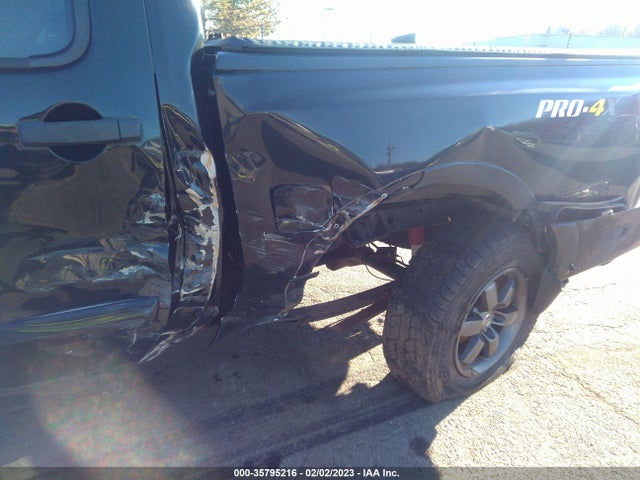 2015 Nissan Titan, VIN: 1N6AA0EC1FN512475