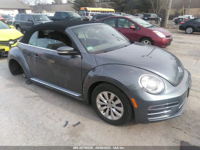 2018 Volkswagen Beetle, VIN: 3VW5DAAT1JM515352