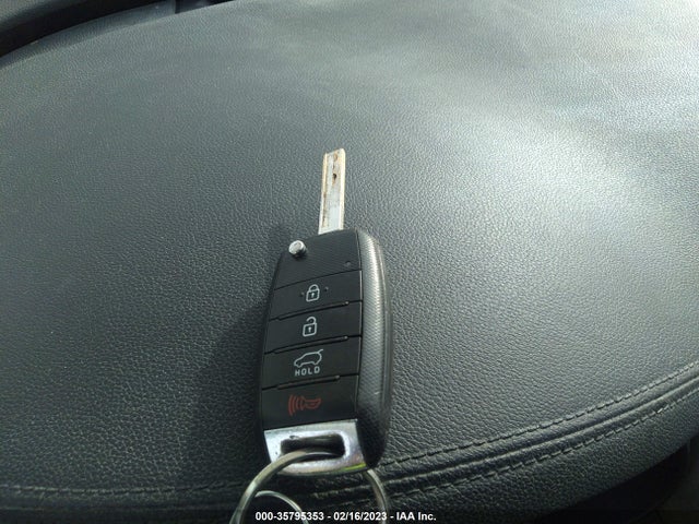 KIA SORENTO LX 2017 5XYPGDA35HG282555 Image 3
