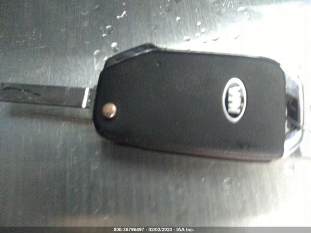 3KPF24AD8ME409843 KIA Forte Lxs