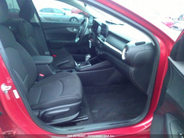 3KPF24AD8ME409843 KIA Forte Lxs