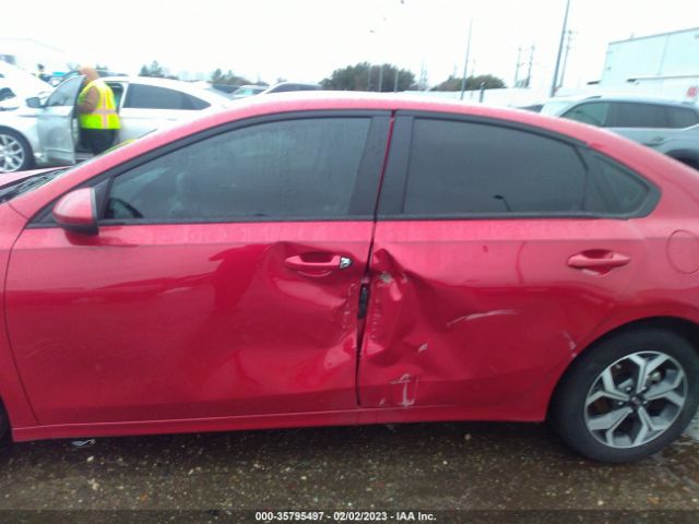 3KPF24AD8ME409843 KIA Forte Lxs