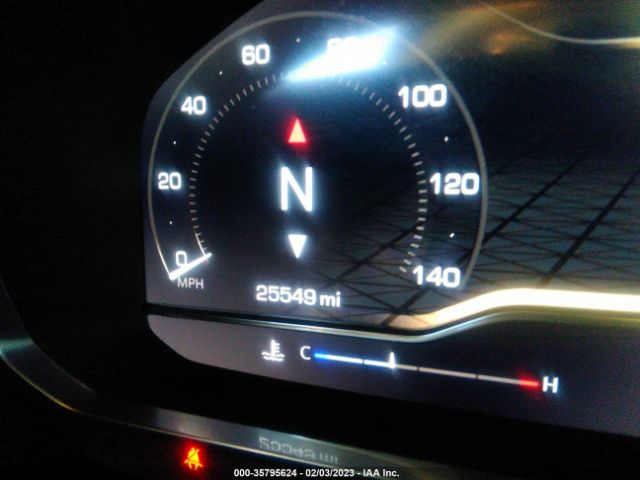 1GKS1GKD8NR162965 GMC Yukon Xl Slt
