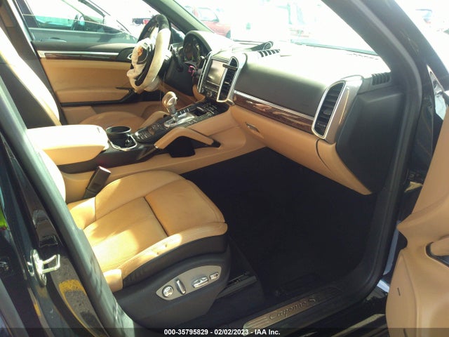 2015 Porsche Cayenne, VIN: WP1AE2A20FLA51005