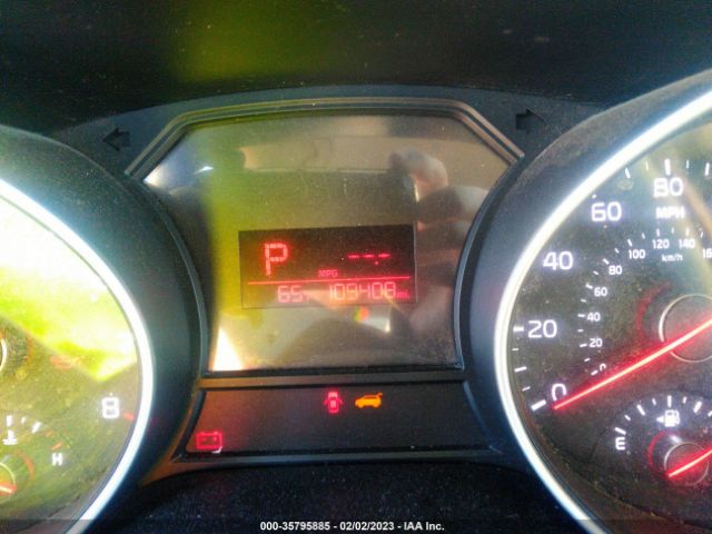 KNDMB5C14F6031609 KIA SEDONA LX