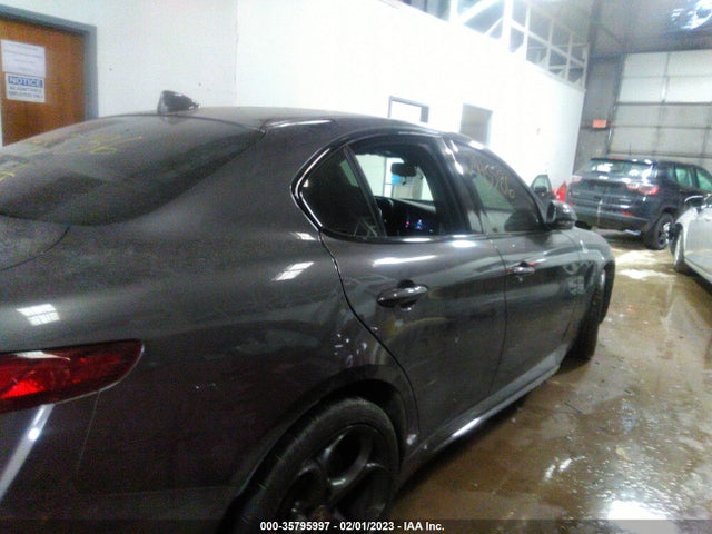 ZARFAEAV9J7580183 Alfa Romeo GIULIA QUADRIFOGLIO