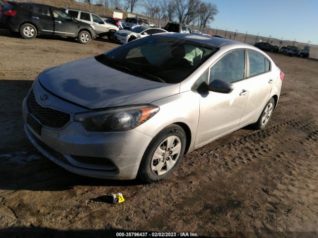KNAFX4A61F5374061 KIA FORTE LX