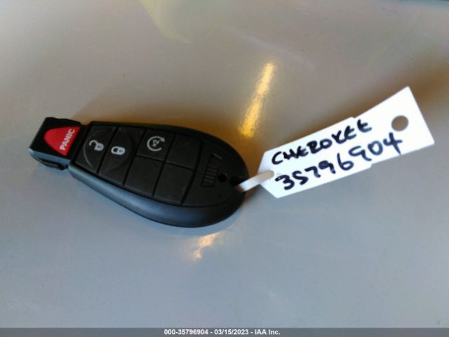 1C4PJMCS0HW644865 Jeep Cherokee Latitude