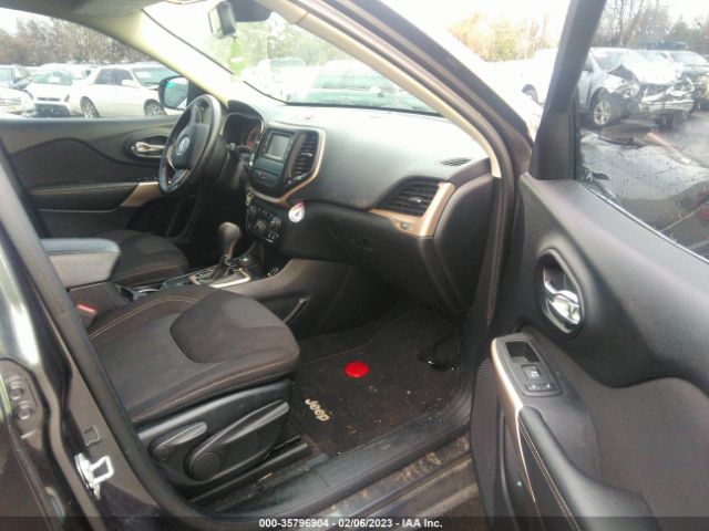 1C4PJMCS0HW644865 Jeep Cherokee Latitude