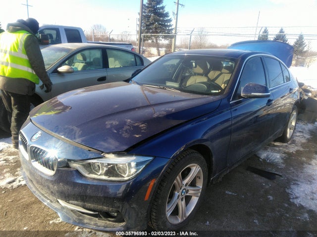 BMW 3 Series 330i Xdrive 2018 WBA8D9G58JNU67214 Image 2