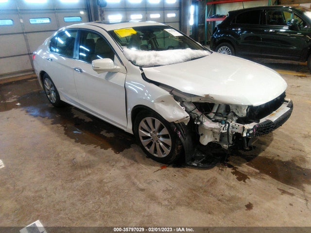 2014 1HGCR2F80EA163388 main image