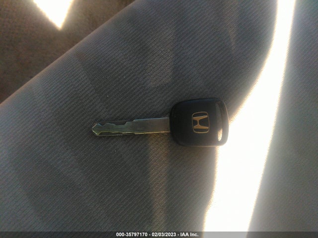 2004 HONDA CIVIC LX VIN: 2HGES16514H598093