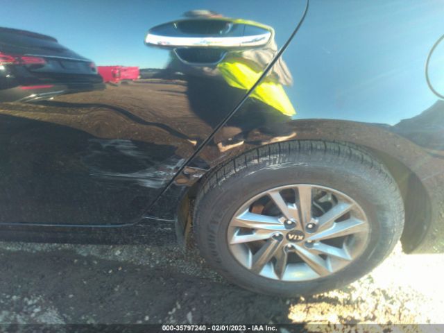 5XXGT4L30KG307317 KIA Optima Lx