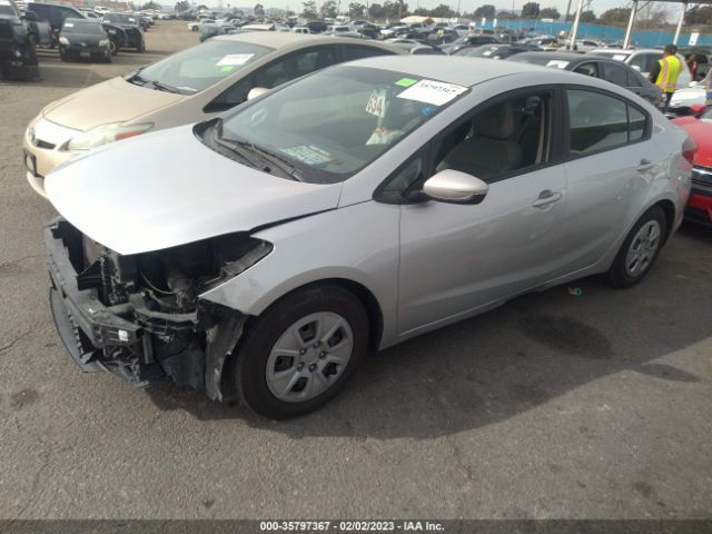 3KPFL4A79JE262239 KIA FORTE LX