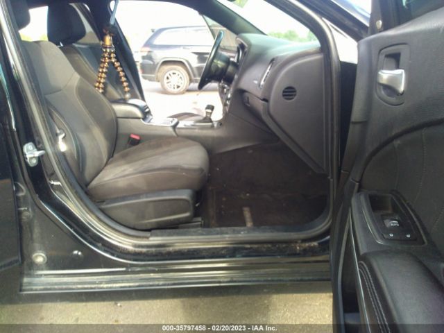 2C3CDXHG2GH132215 Dodge Charger Sxt