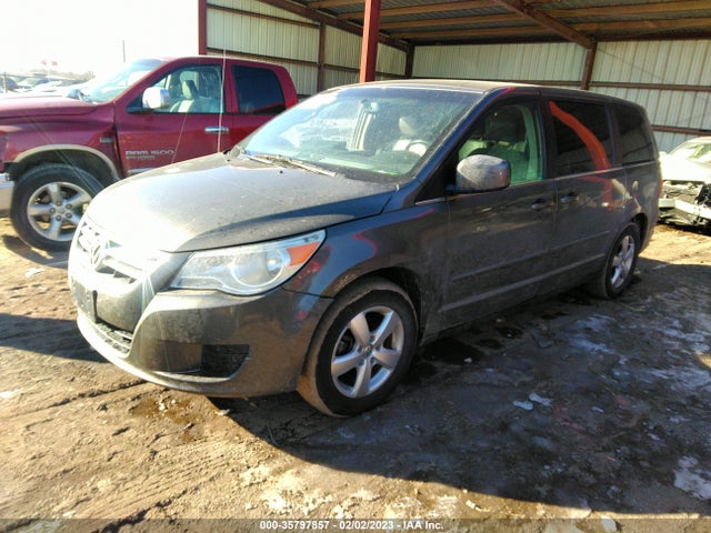 Volkswagen ROUTAN SE 2010 2V4RW3D13AR202631 Image 2